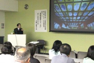 写真1/2